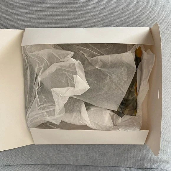 Armenian 100% Silk Scarf Hand Made in Yerevan Yellow/Grey St. Gregory Prayer NWT - Picture 7 of 16